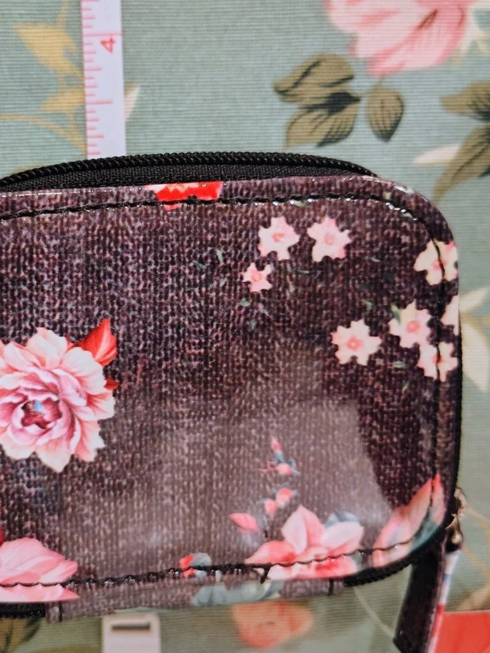 Kelly & Katie NWT Travel Pill Case Floral Zip